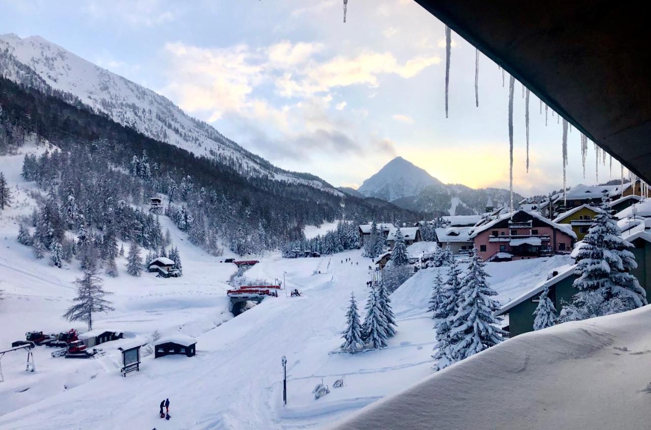 Hotel Piccolo Chalet กลาวิแอเร ภายนอก รูปภาพ