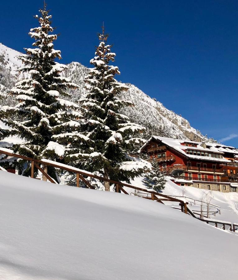 Hotel Piccolo Chalet กลาวิแอเร ภายนอก รูปภาพ