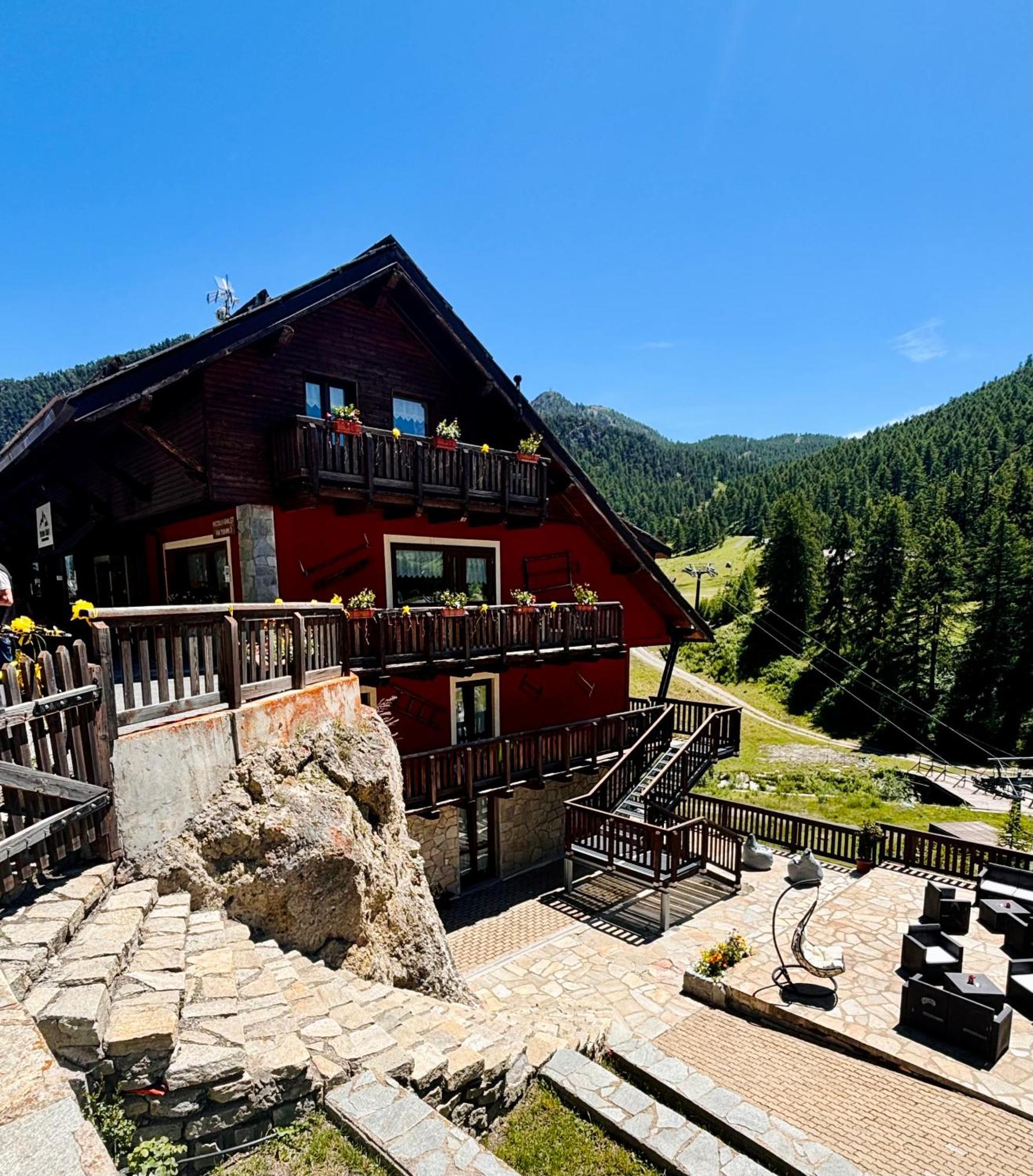 Hotel Piccolo Chalet กลาวิแอเร ภายนอก รูปภาพ