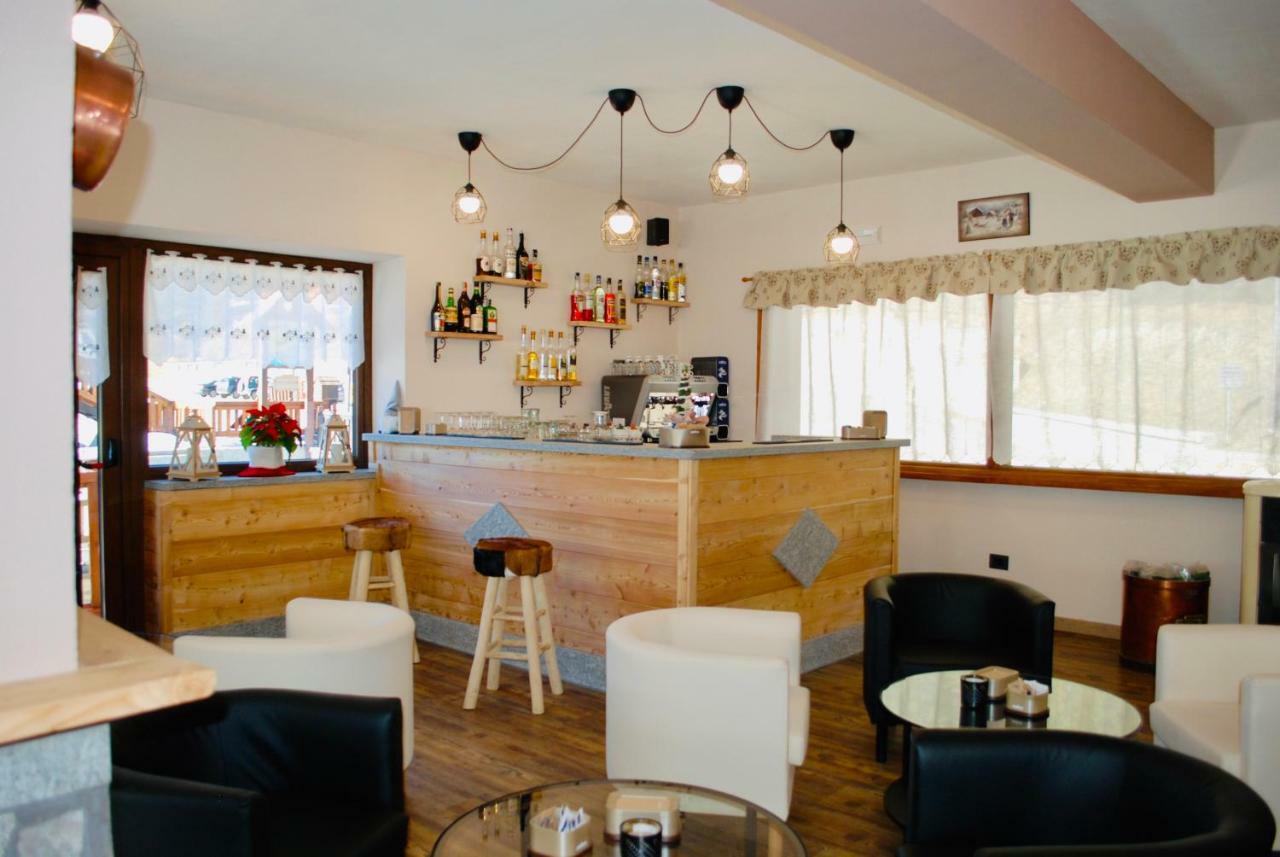 Hotel Piccolo Chalet กลาวิแอเร ภายนอก รูปภาพ