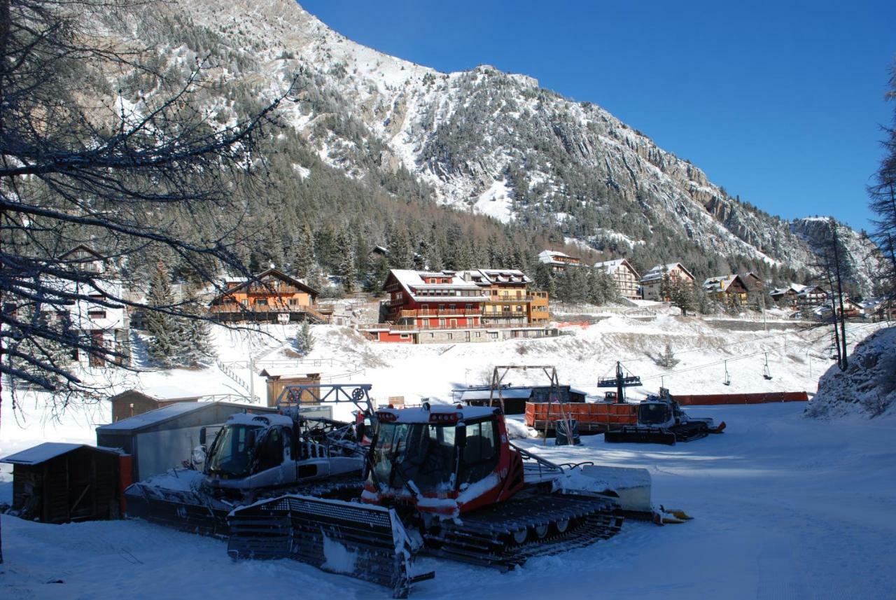 Hotel Piccolo Chalet กลาวิแอเร ภายนอก รูปภาพ